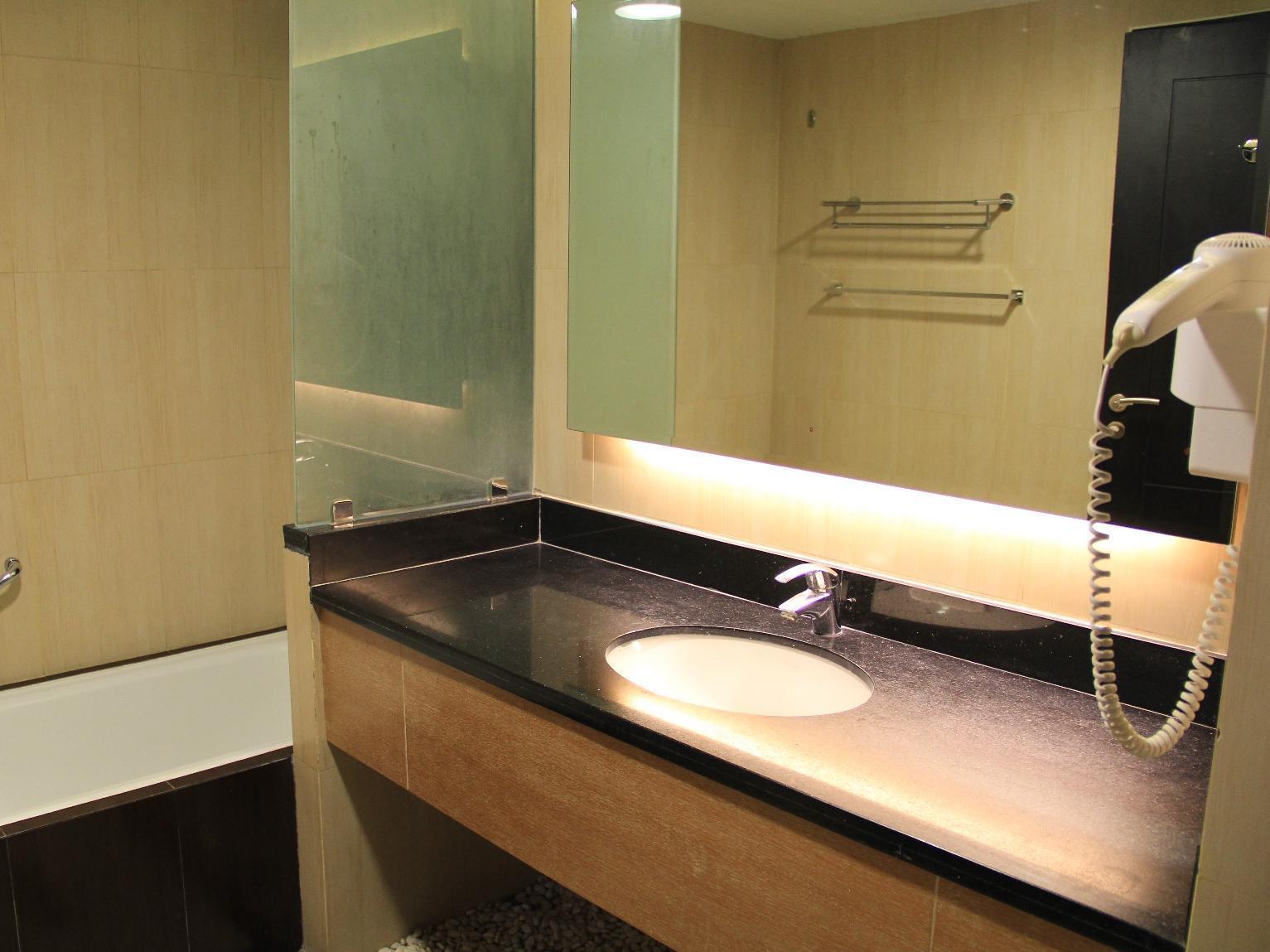 Aparthotel Kuta Reef 3*